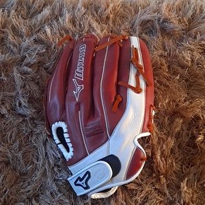 Mizuno 12.5'' Supreme Series Fastpitch Glove